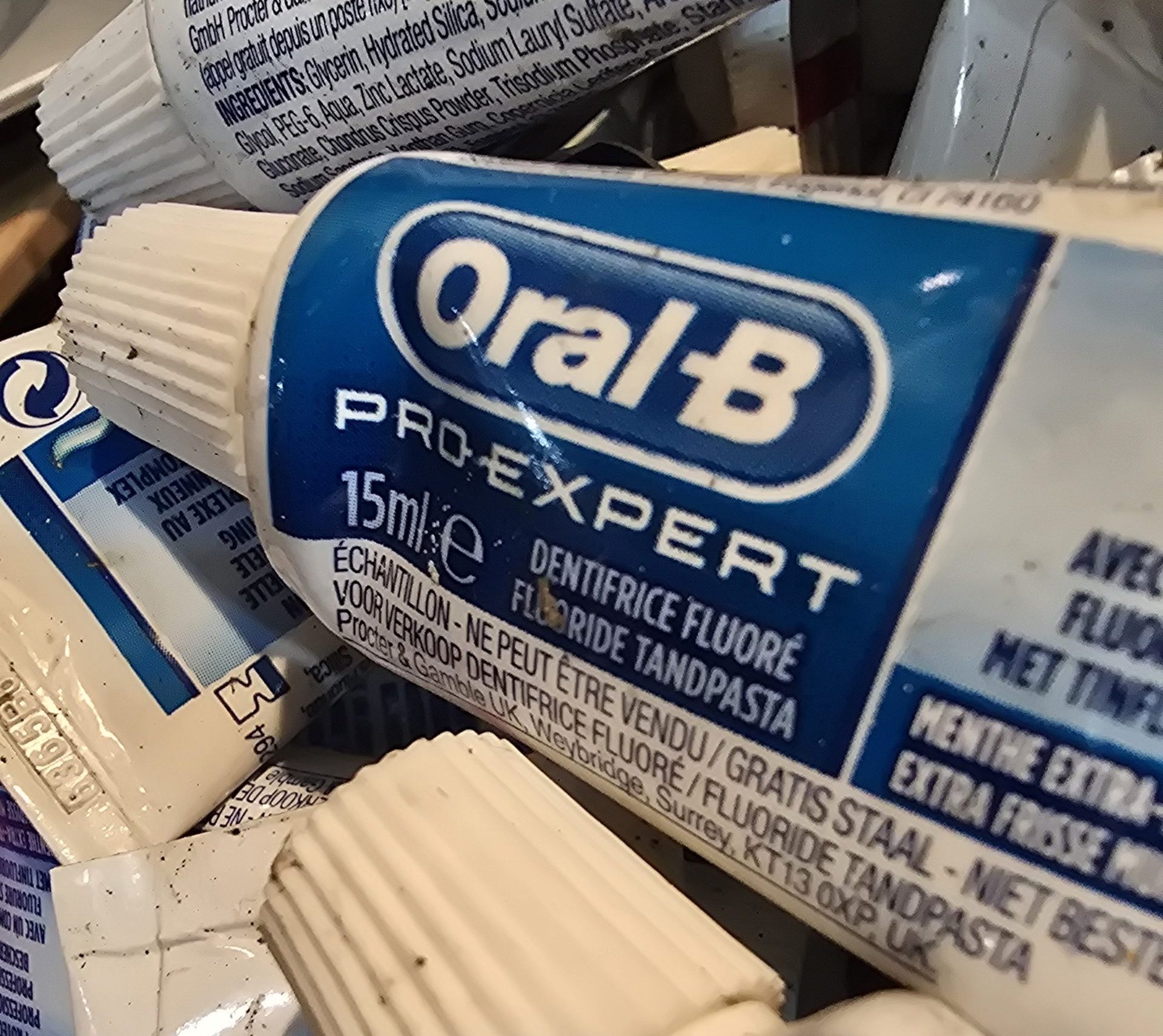 Oral-B Pro-Expert Fluorid Toothpaste 15ml - Image 3